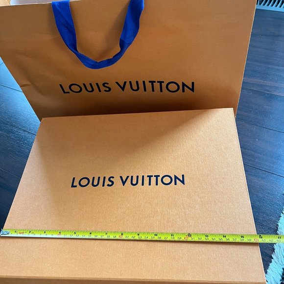 Louis Vuitton Box and Bag - Picture 7 of 8